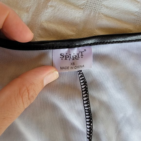 Spirit Halloween Adult Cheetah Catsuit Costume - Picture 4 of 9